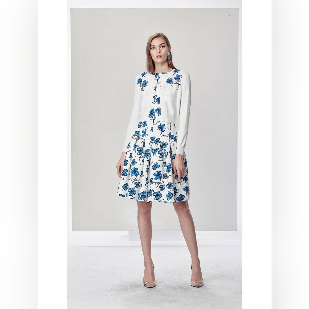 $3,400 NEW OSCAR DE LA RENTA SILK LINED WHITE BLUE FLORAL RUNWAY DRESS US 8